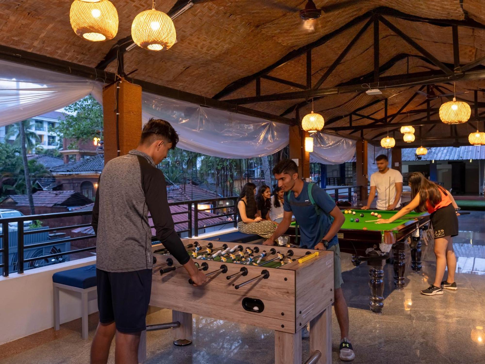 Madpackers Goa Anjuna - Bar Luaran gambar