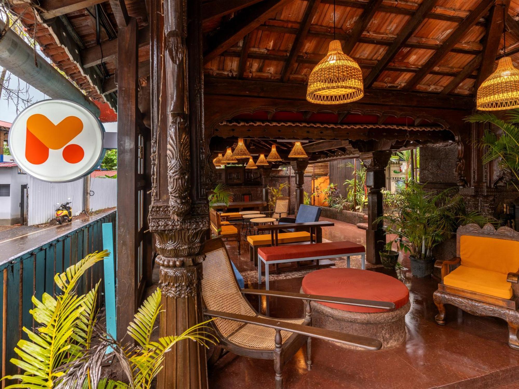 Madpackers Goa Anjuna - Bar Luaran gambar