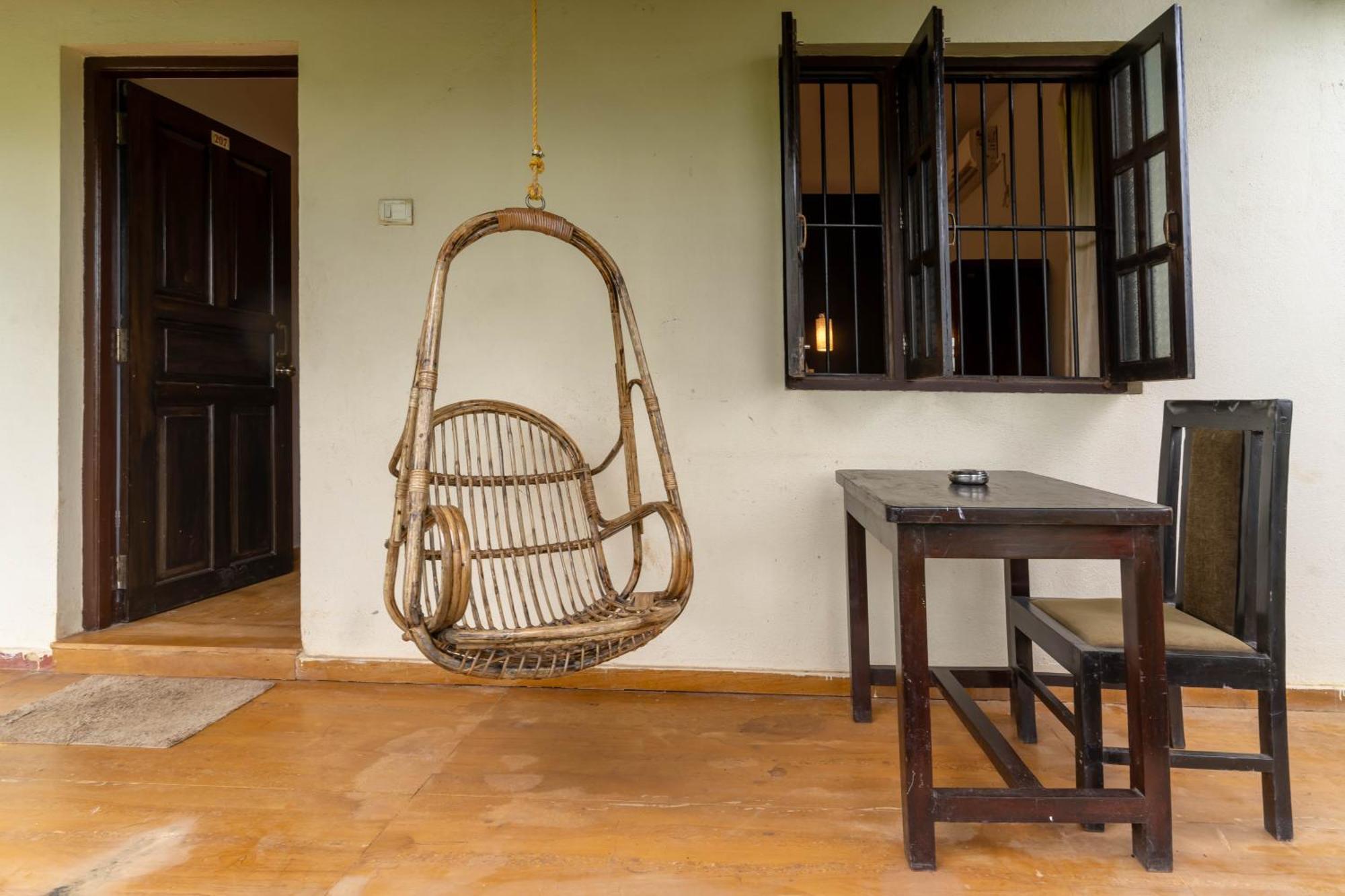Madpackers Goa Anjuna - Bar Luaran gambar
