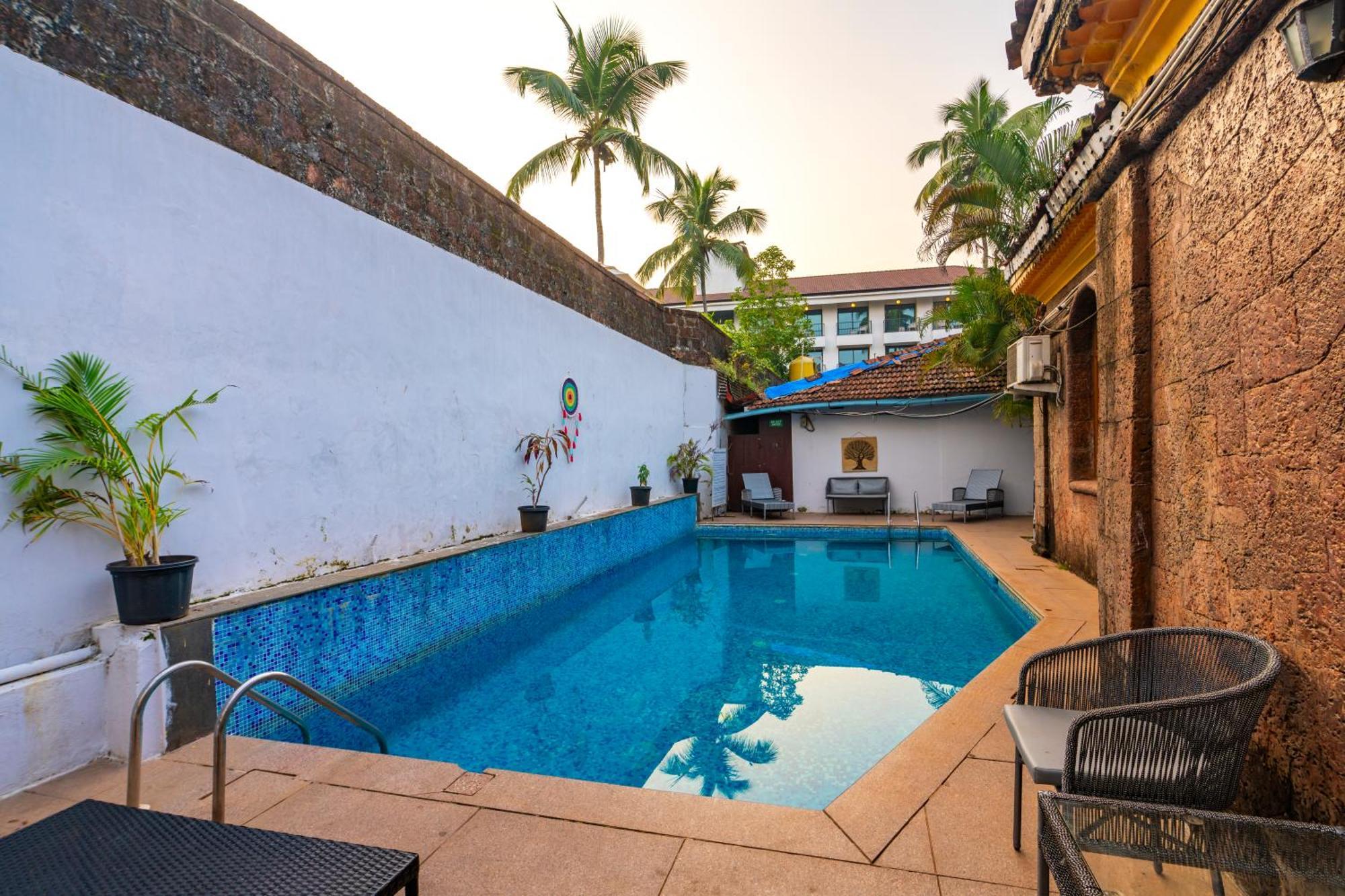 Madpackers Goa Anjuna - Bar Luaran gambar