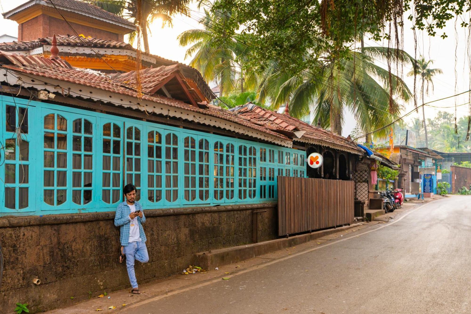 Madpackers Goa Anjuna - Bar Luaran gambar